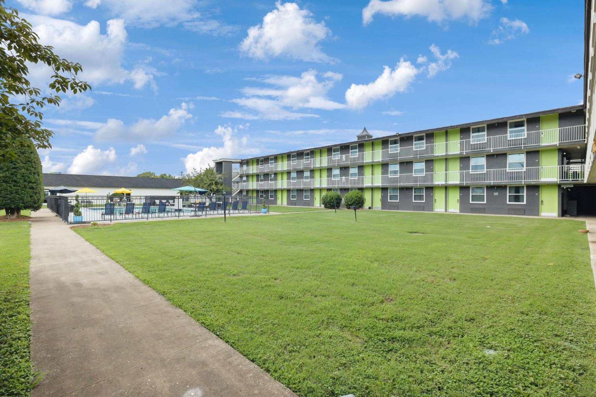 Отель Hillside Crossing Нэшвилл Экстерьер фото